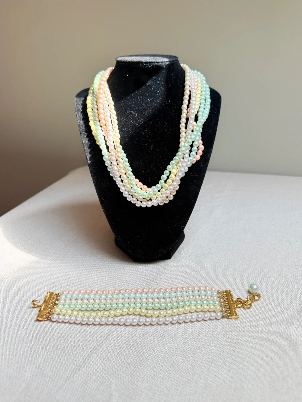 Vintage Joan Rivers Multi Strand Pastel Beaded Necklace and Bracelet Set